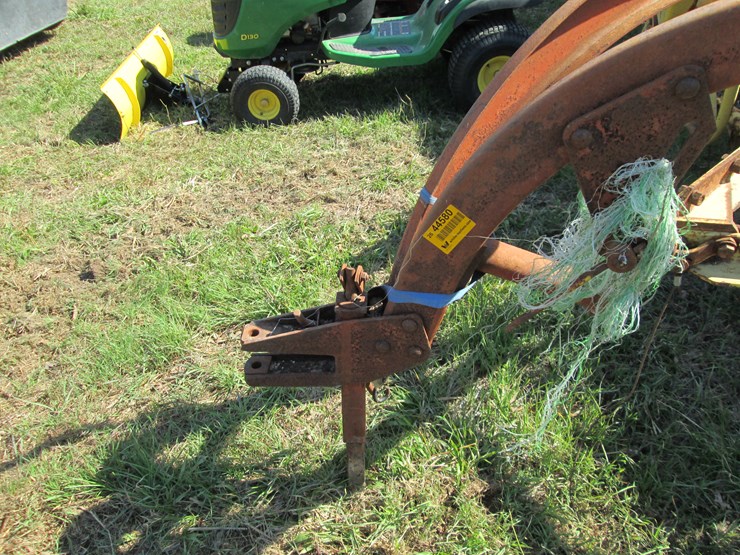 new-holland-256-image-10