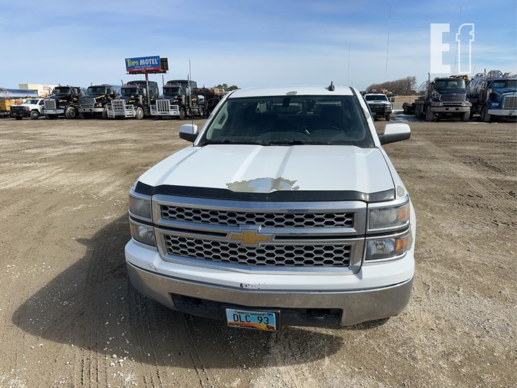 2015-chevrolet-silverado-1500-image-2
