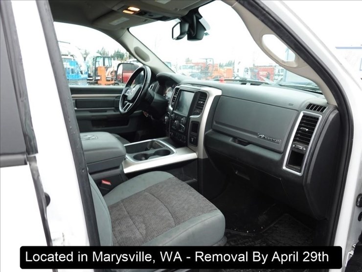 2017-dodge-1500-image-3