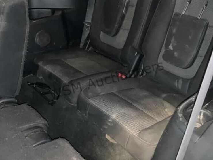 2016-ford-explorer-xlt-image-27