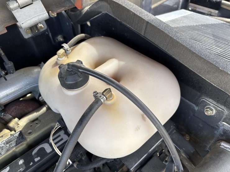 2017-jlg-g5-18a-image-49