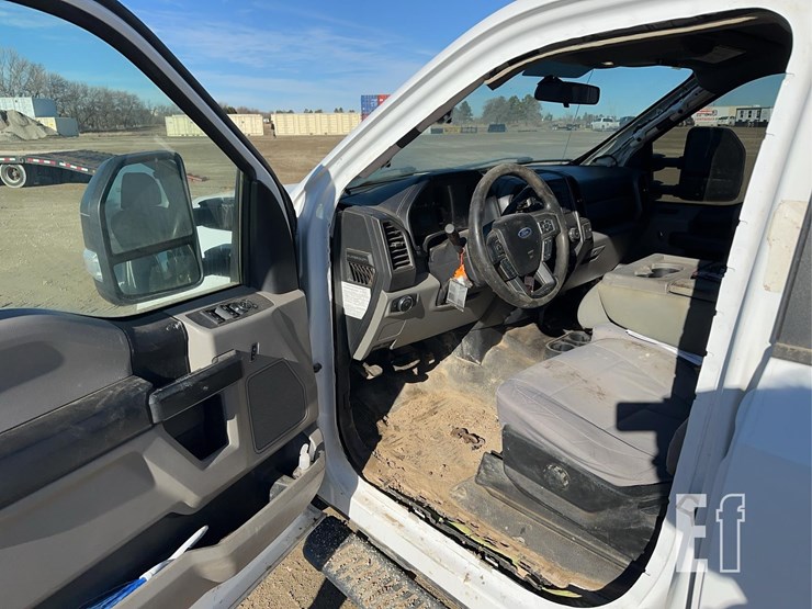 2018-ford-f350-image-15