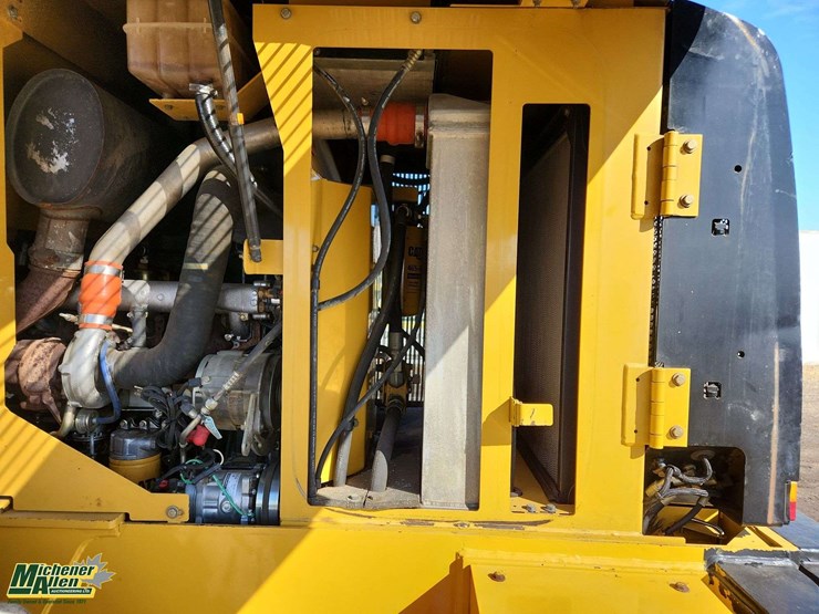 2005-caterpillar-924g-image-27