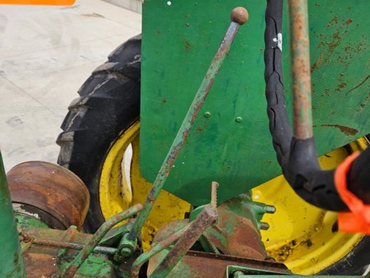 john-deere-model-b-image-29