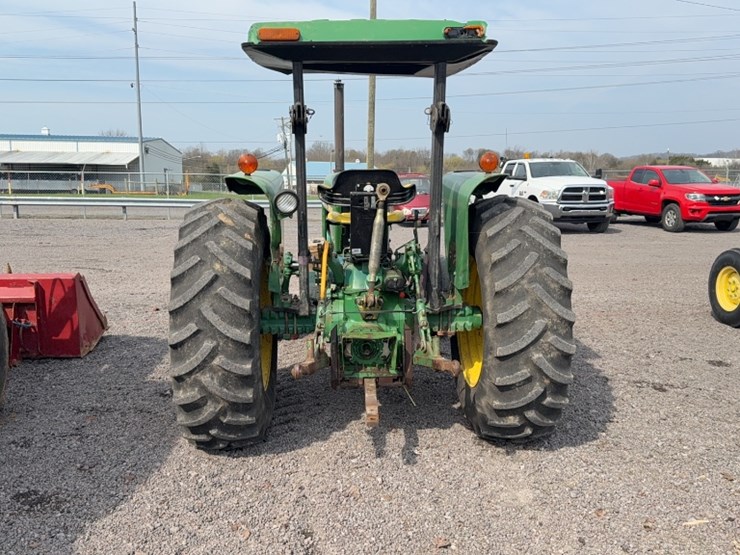 john-deere-2350-image-10
