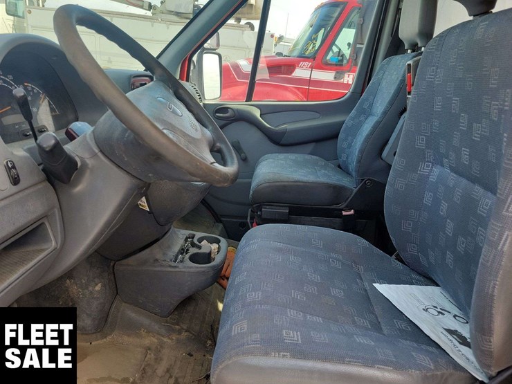 2005-dodge-sprinter-2500-image-8