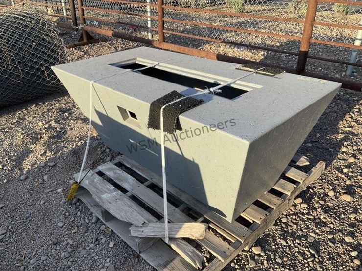 cement-fire-pit-enclosure-image-1