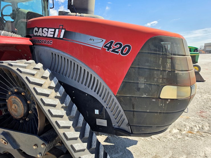 2014-case-ih-420-image-24