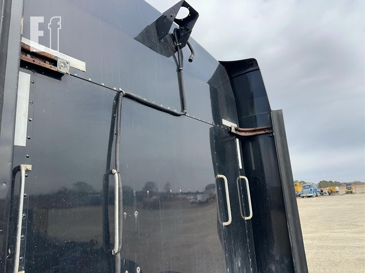 2005-kenworth-t800-image-49