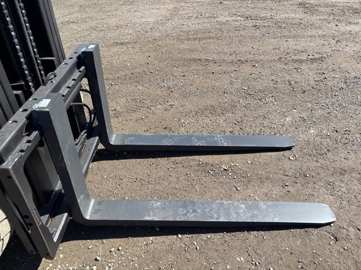 2017-toyota-8fgu30-image-10