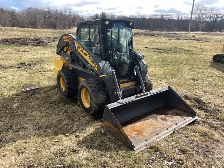 #372-•-2015-new-holland-l225-skid-steer-(scandia,-mn)-image-7