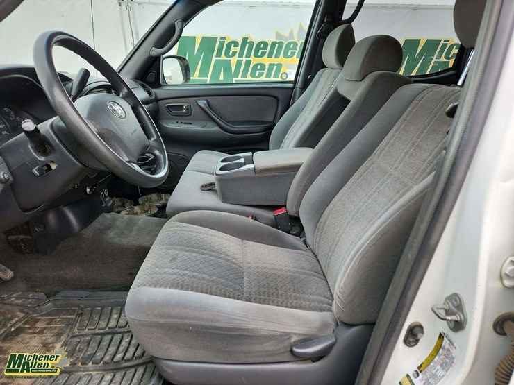 2005-toyota-tundra-image-15