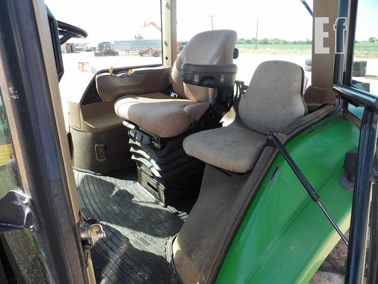 john-deere-8120-image-23