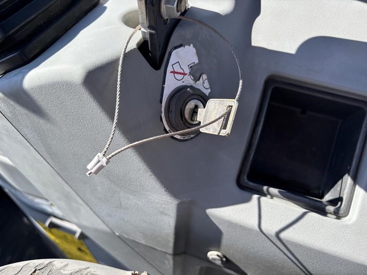 2020-bobcat-e26-image-35