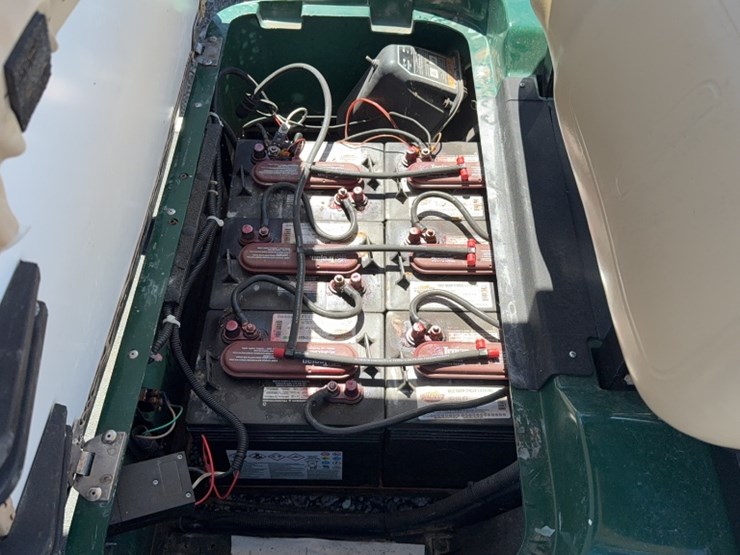 #3091-•-e-z-go-electric-golf-cart-image-11