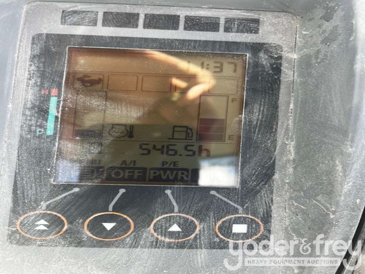 2022-deere-35g-image-17