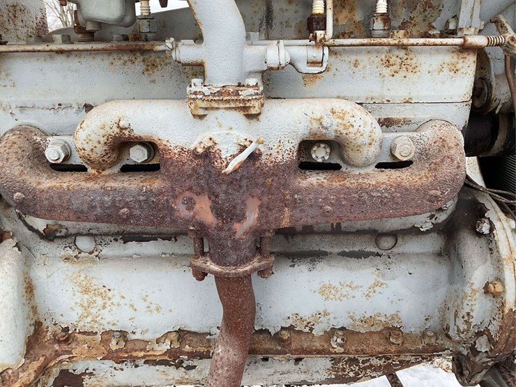 fordson-with-mounted-plow-image-19