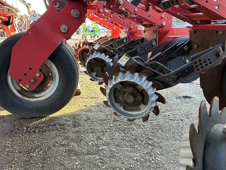 2009-white-8516-image-31