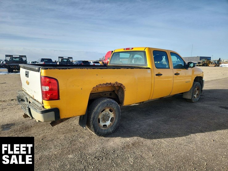 2012-chevrolet-silverado-2500hd-image-4