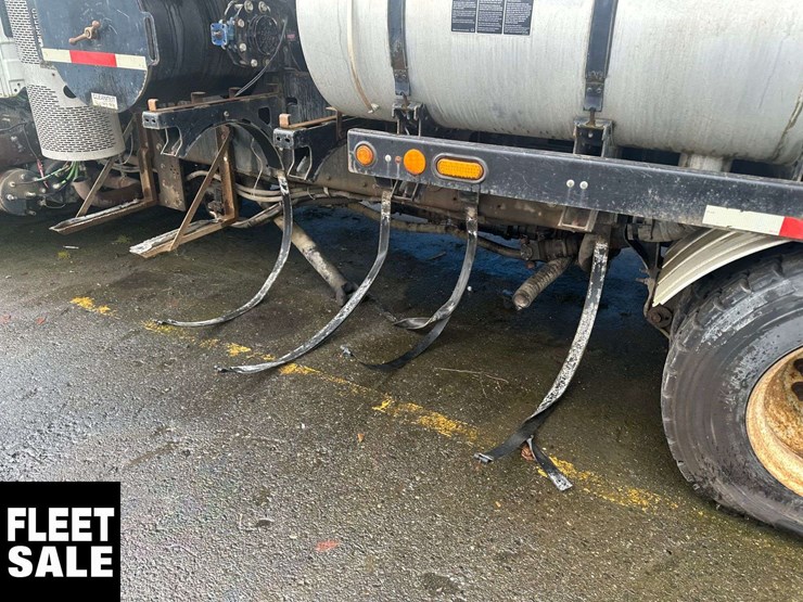 2011-international-workstar-7500-image-21