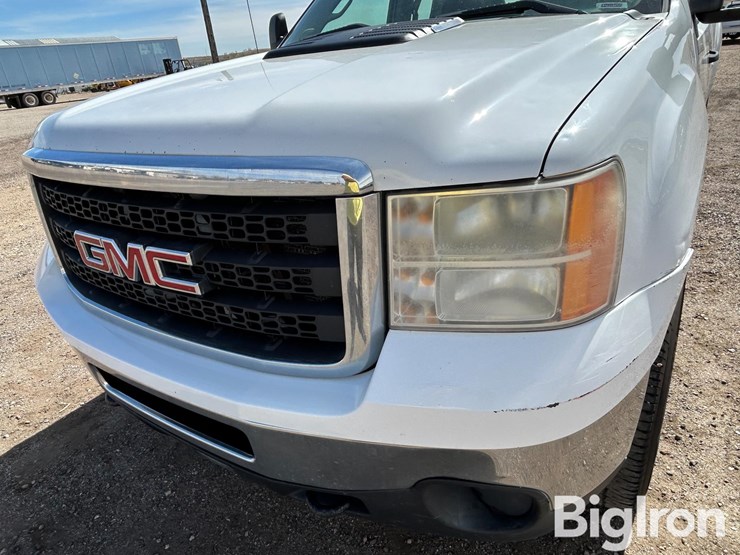 2013-gmc-sierra-3500-image-11
