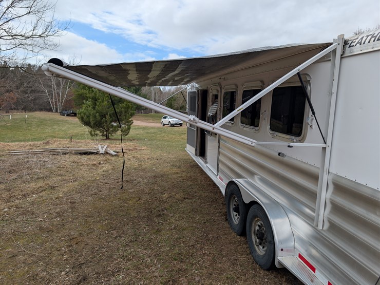 #282-•-2015-featherlite-29'-aluminum-gooseneck-horse-trailer-(wi-title)-(ridgeland,-wi)-image-24