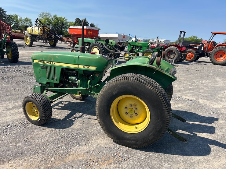 john-deere-850-image-2