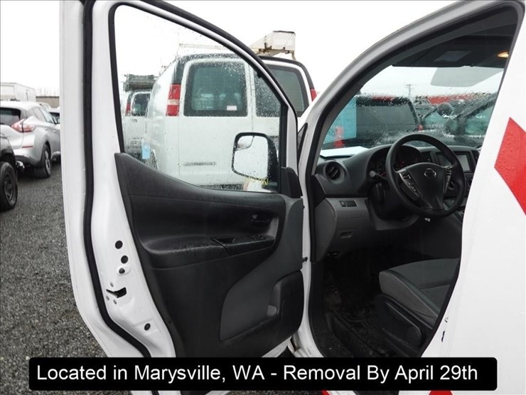 2020-nissan-nv200-image-2