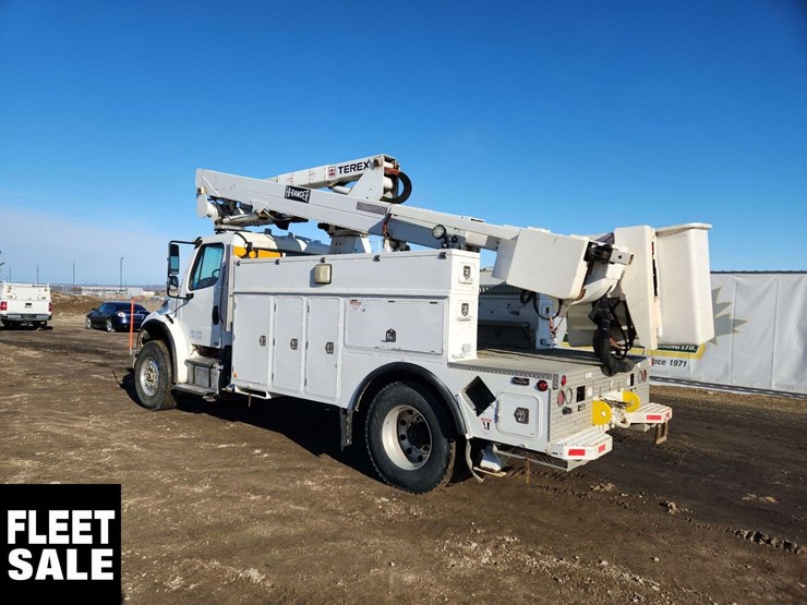 2020-freightliner-m2-106-image-2