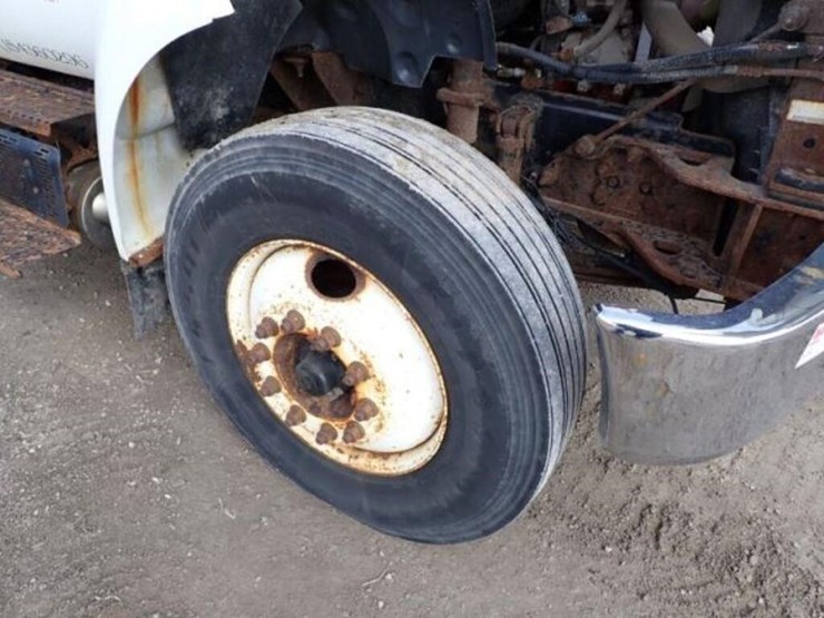 2012-ford-f750-xlt-image-33