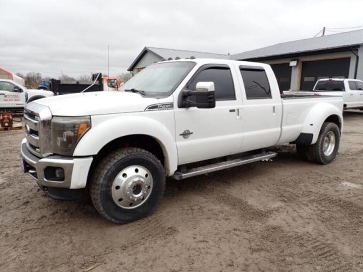 2015-ford-f450-lariat-image-1