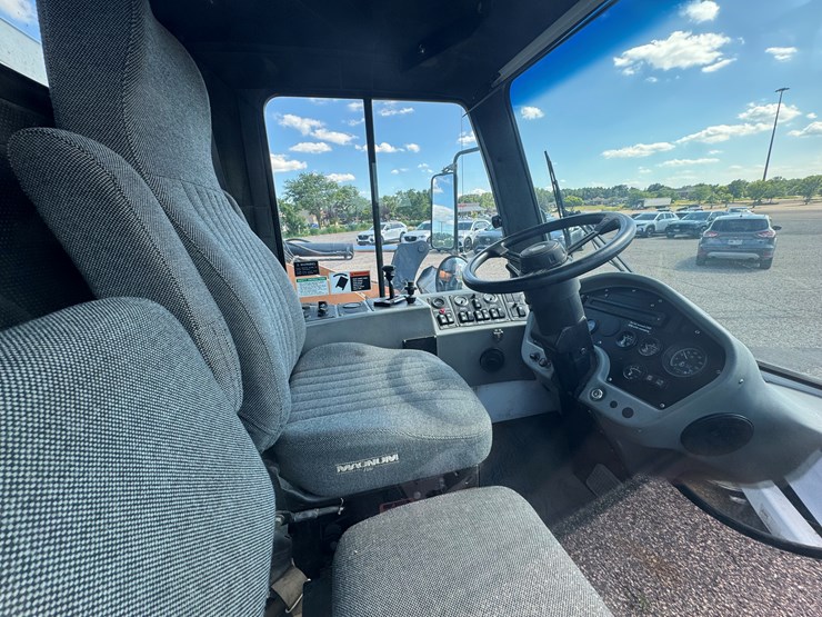 2004-johnston-mx450-image-34