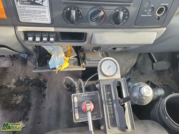 2006-ford-f550-image-18