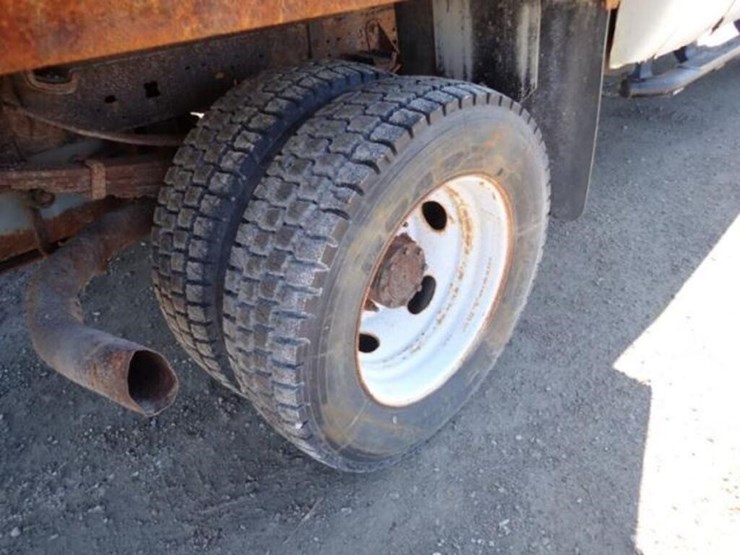 2007-ford-f550-xl-image-40