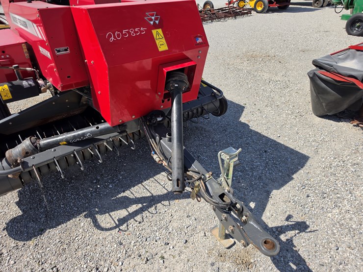 2021-massey-ferguson-1840-image-2