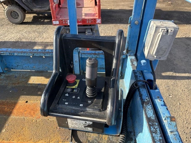 2001-genie-gs2646-image-7