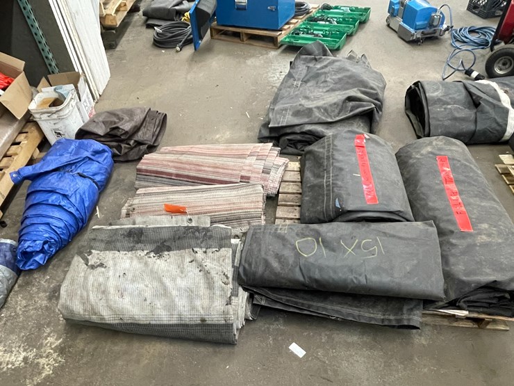 #2570-•-pallet-of-used-tarps-(columbia-heights,-mn)-image-1