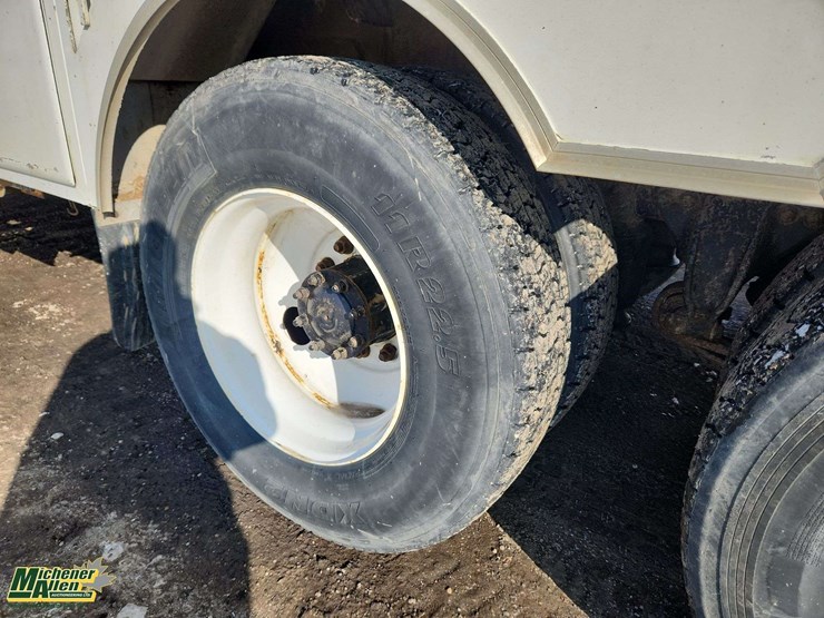 2006-international-durastar-4300-image-15