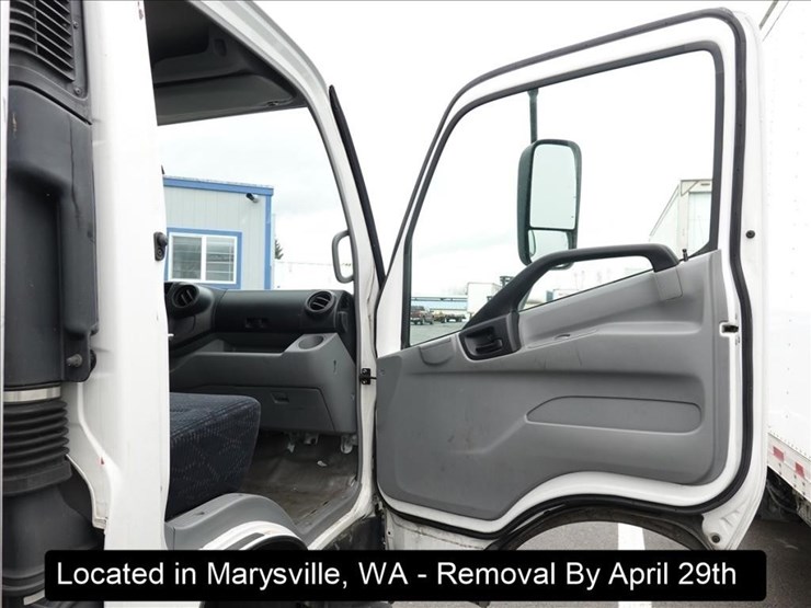 2018-hino-195-image-25