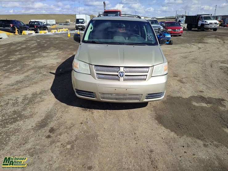 2010-dodge-grand-caravan-se-image-8