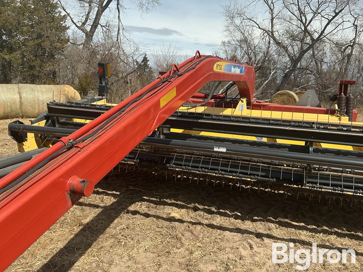 2012-new-holland-h7150-image-19