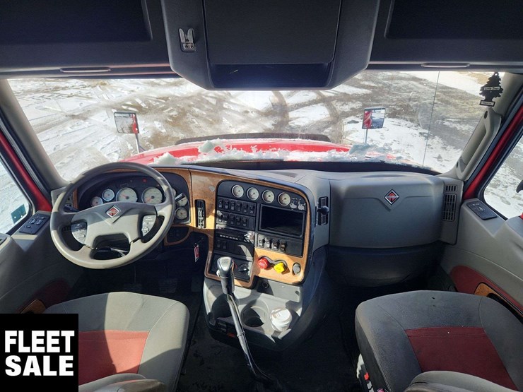 2014-international-prostar-image-17