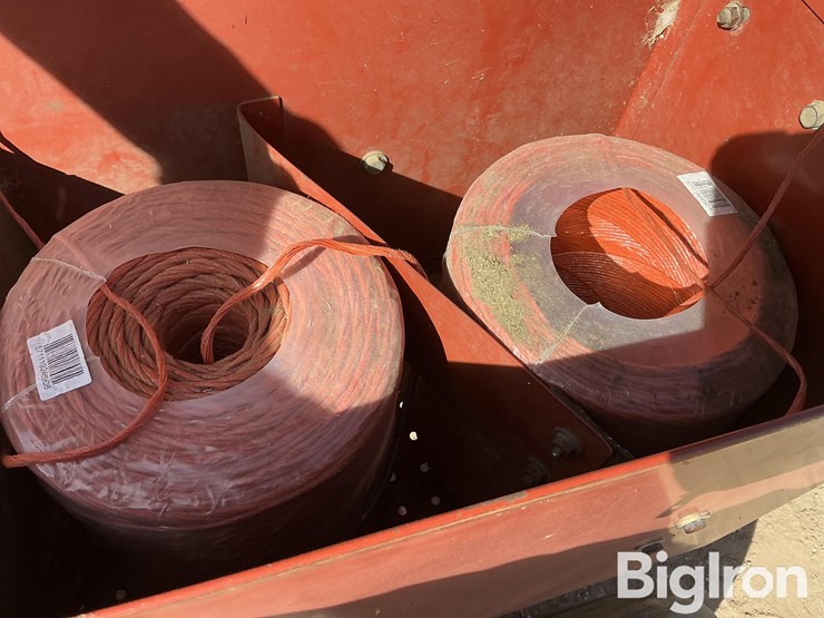 1993-hesston-4590-image-20