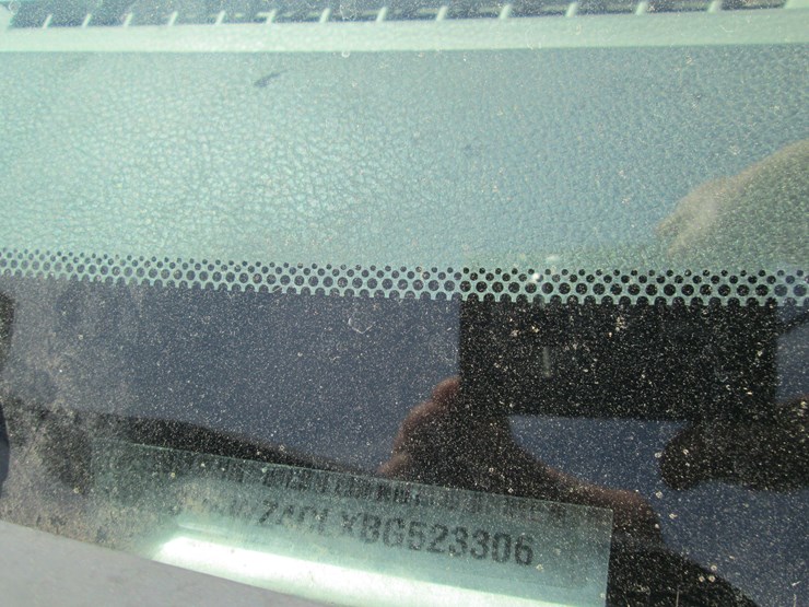 2011-dodge-3500-image-41