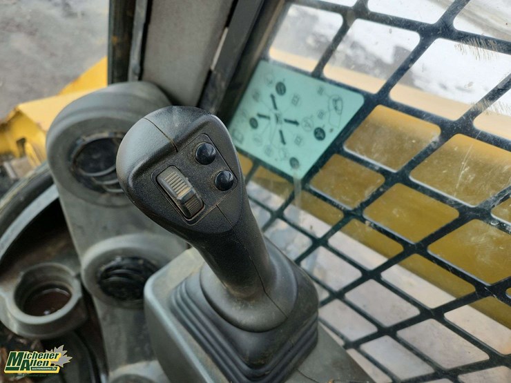 caterpillar-262d3-image-8