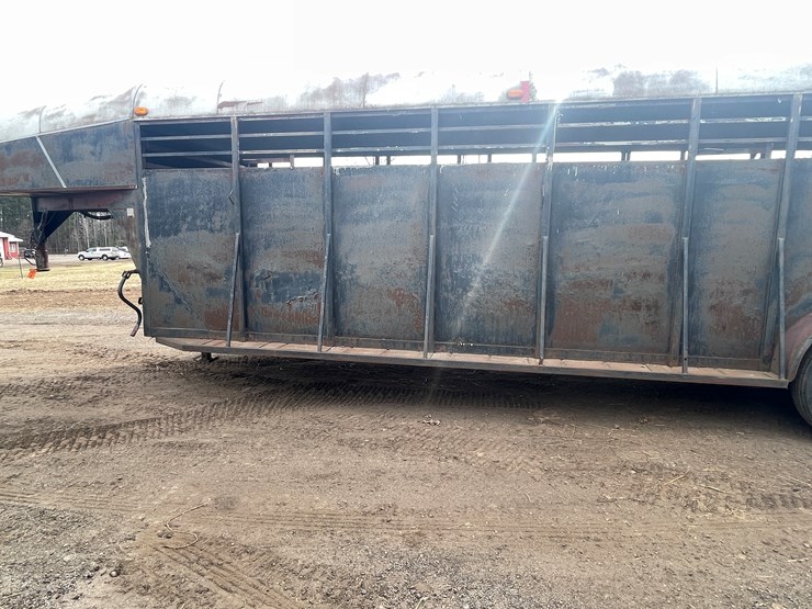 #294-•-1998-calico-livestock-trailer-(has-mn-title)-(mora,-mn)-image-10