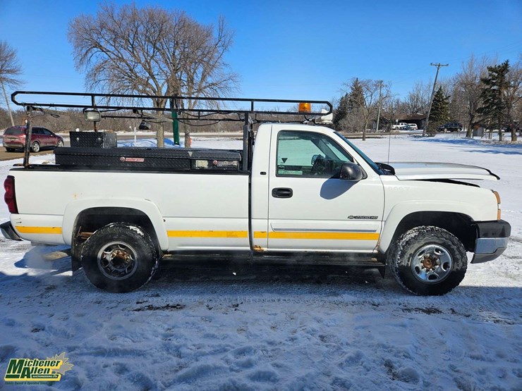 2005-chevrolet-silverado-2500hd-image-8