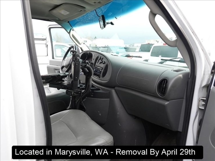 2007-ford-e250-image-16