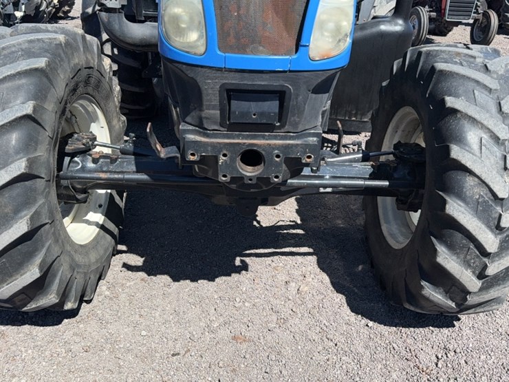new-holland-t6030-image-4