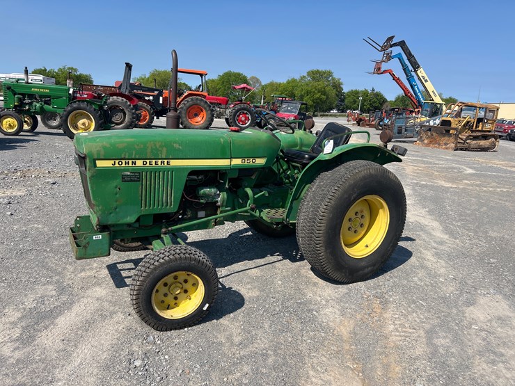 john-deere-850-image-1